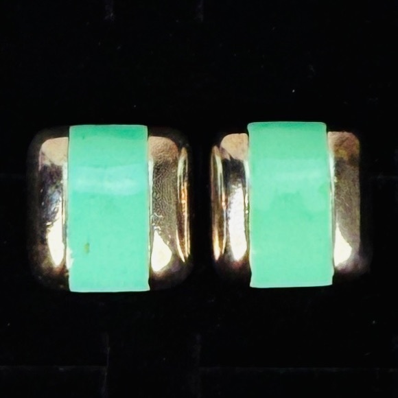 Jewelry - Vintage Silvertone and mint green pierced earrings